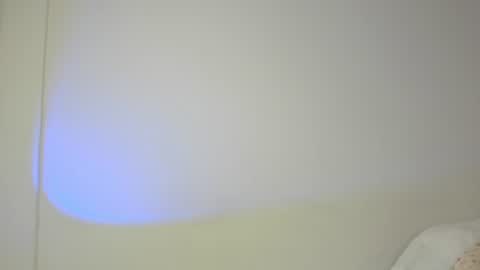 Snapshot of hannah_william chatting on 06/22/26, 10:40 Hannah online show from 06/22/26, 10:40