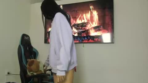 Snapshot of hannah_william chatting on 08/01/26, 09:35 Hannah online show from 08/01/26, 09:35