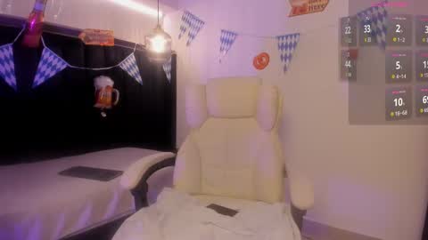 Snapshot of hannah_zurich chatting on 10/04/25, 03:48 hannah online show from 10/04/25, 03:48