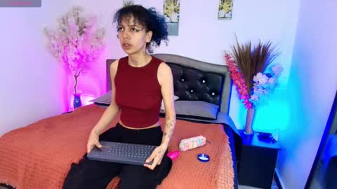 HannahBlue  online show from 02/05/26, 12:21