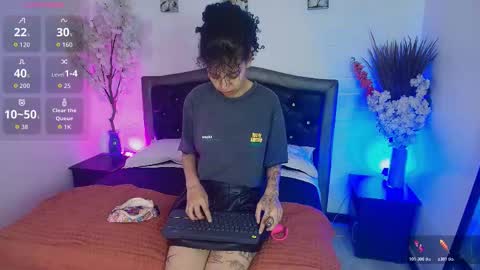 HannahBlue  online show from 02/16/26, 12:23