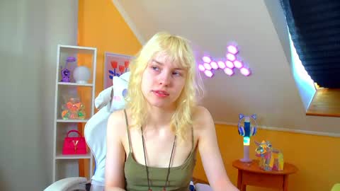 Hannah online show from 04/24/26, 06:16