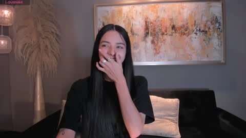 Snapshot of hannahjamesx chatting on 12/15/24, 04:26 HANNAH J online show from 12/15/24, 04:26