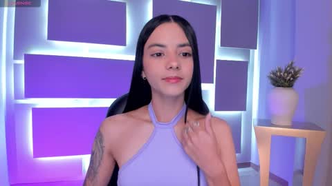 Snapshot of hannahjamesx chatting on 09/26/25, 06:23 HANNAH J online show from 09/26/25, 06:23