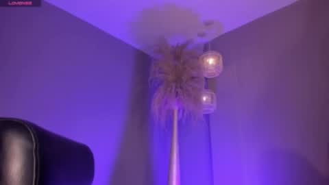 Snapshot of hannahjamesx chatting on 02/23/26, 01:19 HANNAH J online show from 02/23/26, 01:19