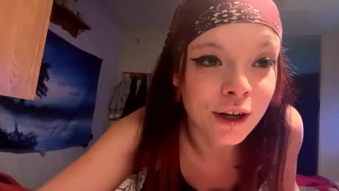 Snapshot of hannahmarie86 chatting on 12/15/24, 03:45 Hannah marie online show from 12/15/24, 03:45