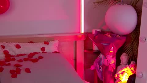 Pearl online show from 02/15/26, 12:36