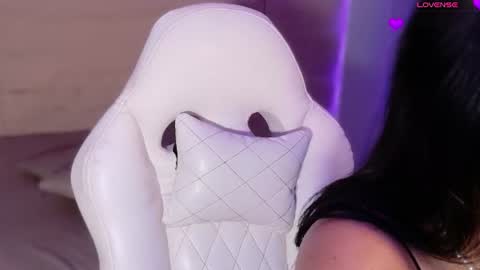 hannahmonttgomery  Help me reach 100 Hands up online show from 07/17/26, 05:29