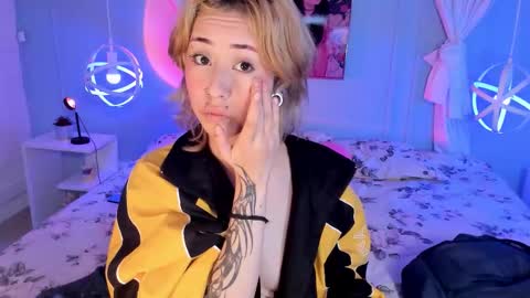 Hannah online show from 10/13/25, 11:43