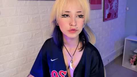 Hannah online show from 11/19/25, 12:27