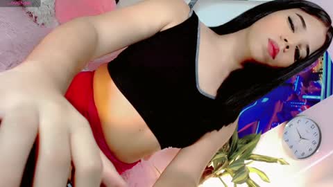 hannahsmit_ online show from 12/29/24, 10:47