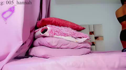 hannahsmit_ online show from 09/20/25, 08:37