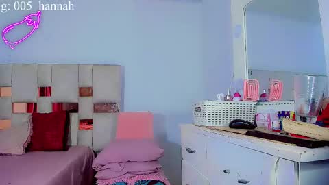 hannahsmit_ online show from 10/02/25, 06:42