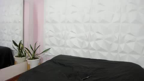 hannahtoons_ online show from 09/12/25, 08:42