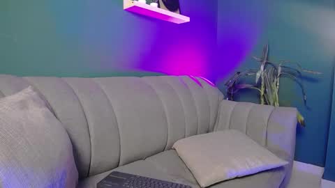 Snapshot of hannai_x chatting on 01/11/25, 01:59 hannai_x online show from 01/11/25, 01:59