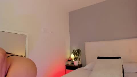 hannamartinnez online show from 10/16/25, 04:52