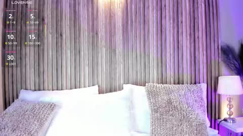 HannaPaola online show from 12/22/25, 10:29