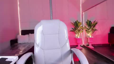 Snapshot of hannapotther chatting on 02/03/26, 12:32 Hanna online show from 02/03/26, 12:32
