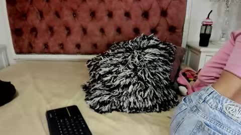 Hanna online show from 12/18/25, 01:17