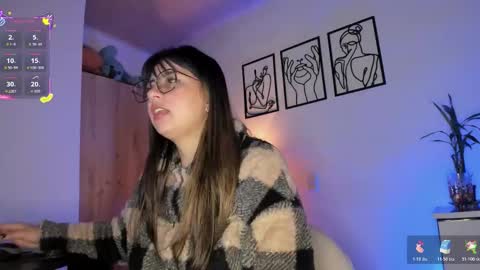   hannasofia x        Schedule 700 -1400GTM-5 online show from 11/15/25, 07:21