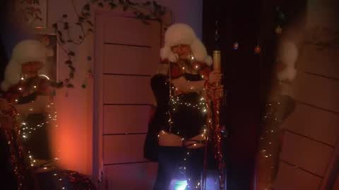 Snapshot of hannasthesia chatting on 12/25/24, 12:48 Hanna online show from 12/25/24, 12:48