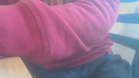 Snapshot of hannes_k chatting on 12/02/25, 10:53 hannes_k online show from 12/02/25, 10:53