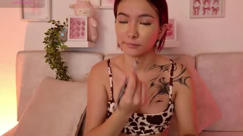 Snapshot of hanni_dulce chatting on 04/25/26, 12:19 Yumii online show from 04/25/26, 12:19