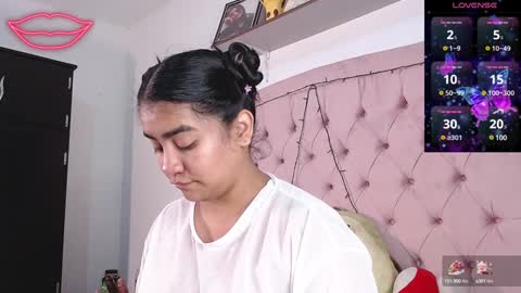 Snapshot of hannnasmith chatting on 12/18/24, 08:57 Hanna online show from 12/18/24, 08:57