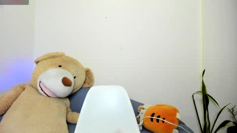 taylor live   online show from 05/16/26, 12:18