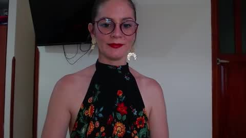 Snapshot of hanny_333 chatting on 12/19/24, 08:55 hanny_333 online show from 12/19/24, 08:55
