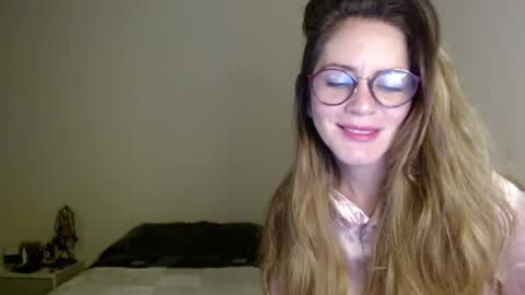 Snapshot of hanny_333 chatting on 01/14/25, 09:24 hanny_333 online show from 01/14/25, 09:24