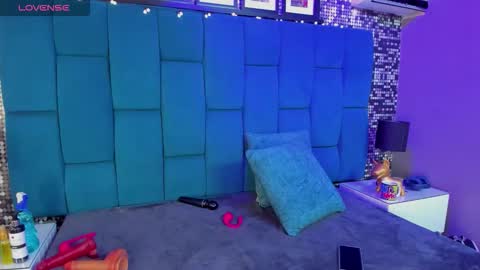 Snapshot of hanny_bliss chatting on 12/22/25, 11:51 Hanny online show from 12/22/25, 11:51