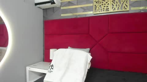 Hanny  online show from 04/18/26, 11:47