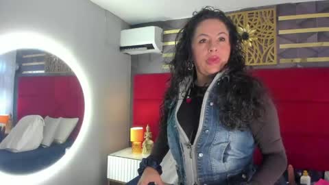 Hanny  online show from 04/23/26, 11:42