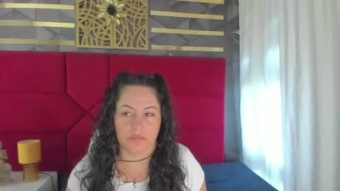 Snapshot of hanny_bliss chatting on 06/25/26, 11:48 Hanny online show from 06/25/26, 11:48