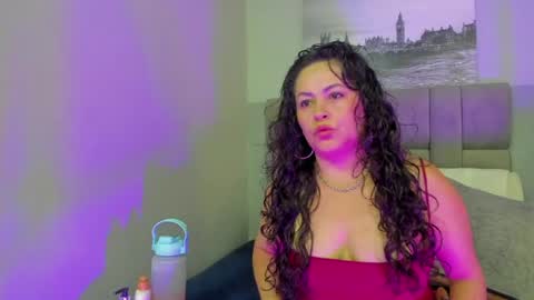 Snapshot of hanny_bliss chatting on 07/17/26, 12:01 Hanny online show from 07/17/26, 12:01