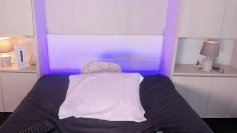 Snapshot of hannyk_ chatting on 09/13/25, 04:34 hannyk_ online show from 09/13/25, 04:34