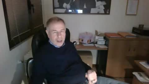 Snapshot of hanscooper chatting on 12/12/24, 05:37 hanscooper online show from 12/12/24, 05:37