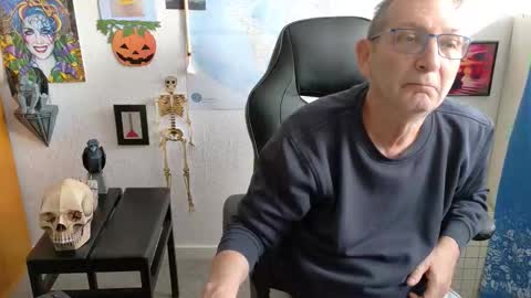 charly online show from 09/22/25, 07:43