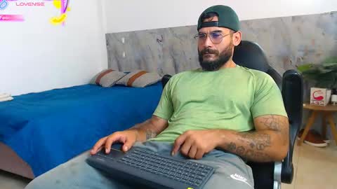 hanz_col online show from 11/07/25, 02:33