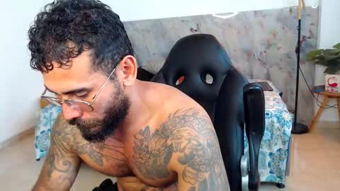 hanz_col online show from 11/18/25, 03:34