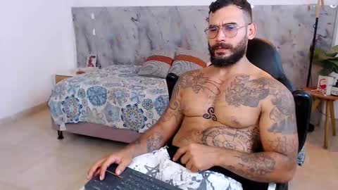 hanz_col online show from 11/24/25, 01:16