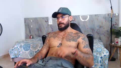 hanz_col online show from 11/25/25, 02:17