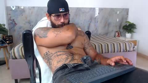 hanz_col online show from 04/17/26, 02:53