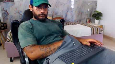 hanz_col online show from 04/22/26, 02:18