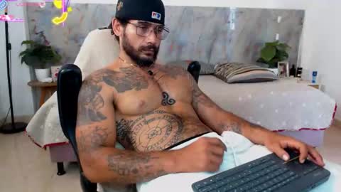 Snapshot of hanz_col chatting on 06/21/26, 02:30 hanz_col online show from 06/21/26, 02:30