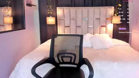 Hanzking01 online show from 11/30/25, 03:54