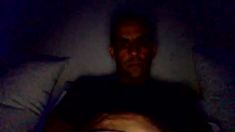 Snapshot of happy2334 chatting on 12/02/24, 01:02 skysky6969 online show from 12/02/24, 01:02