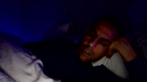 Snapshot of happy2334 chatting on 02/01/25, 02:34 skysky6969 online show from 02/01/25, 02:34