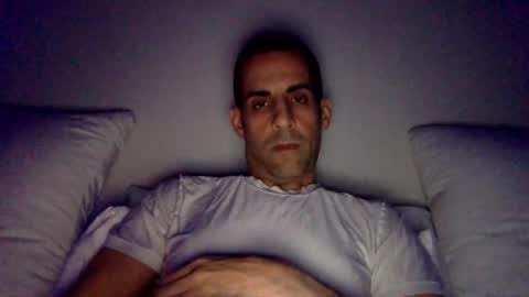 Snapshot of happy2334 chatting on 10/31/25, 12:06 skysky6969 online show from 10/31/25, 12:06